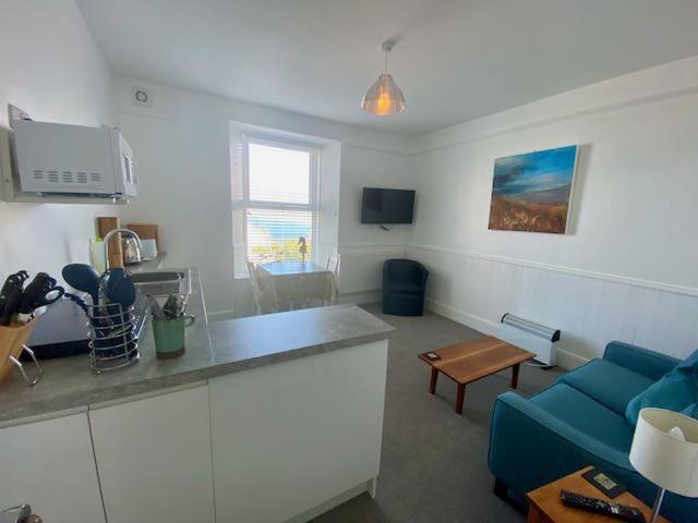 Coast Accommodation St. Ives Exterior photo