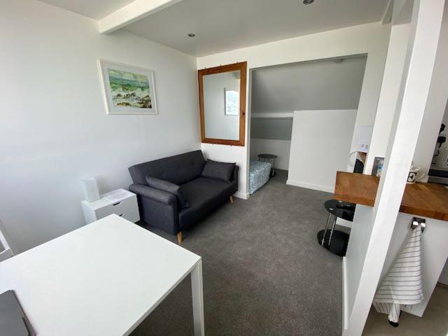 Coast Accommodation St. Ives Exterior photo