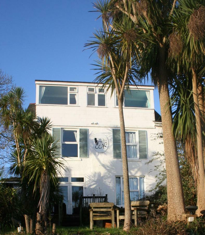 Coast Accommodation St. Ives Exterior photo